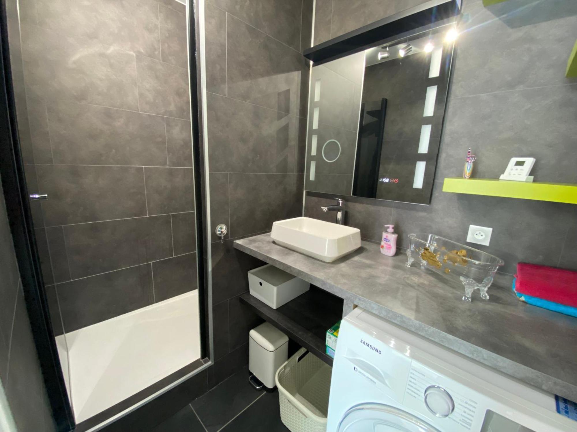 Victoria-T2-41M2-Balcon, Wifi, Linge, Produits, Menage Inclus Διαμέρισμα Ρενς Εξωτερικό φωτογραφία